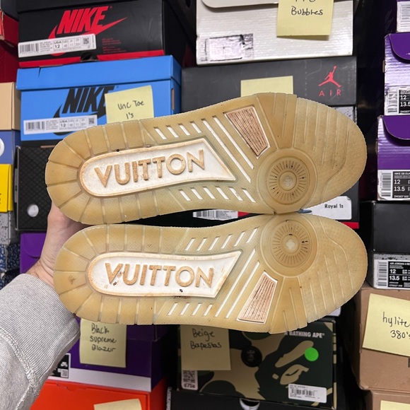 Louis Vuitton Trainer black monogram size 6LV or 7.5-8 US authentic LV white - Picture 9 of 9